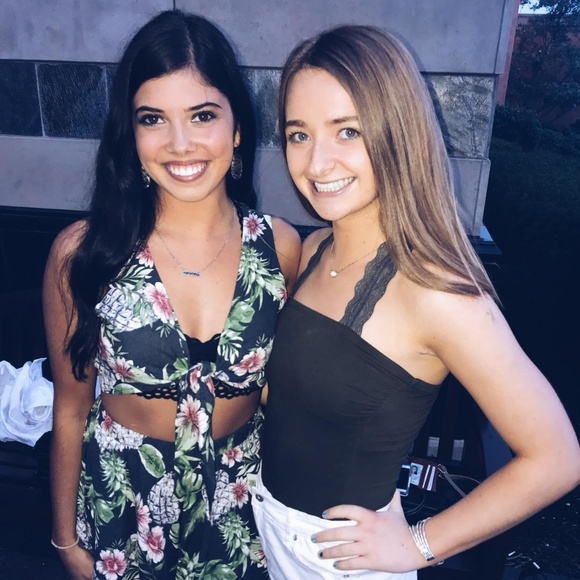 Meet your Posher, Brooklyn - Picture 4 of 8